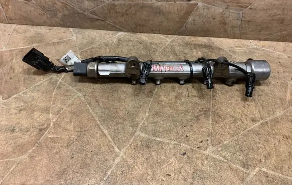 Mercedes-Benz E W212 Fuel main line pipe A6510700700