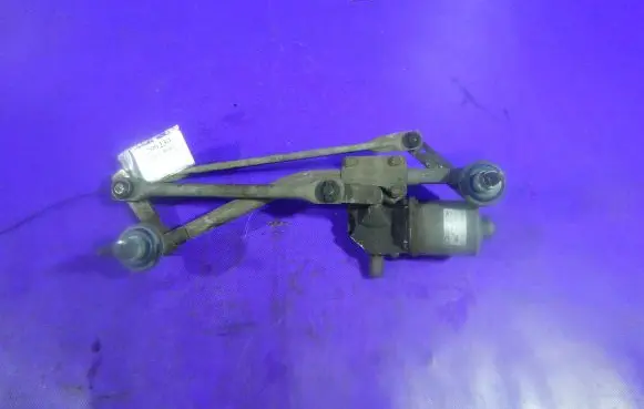 Front wiper linkage and motor