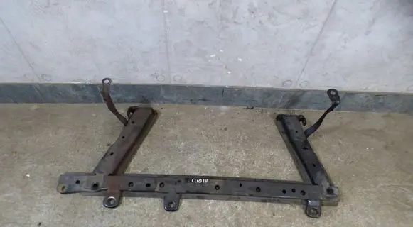 Renault Clio IV Front bumper support beam CART0292R