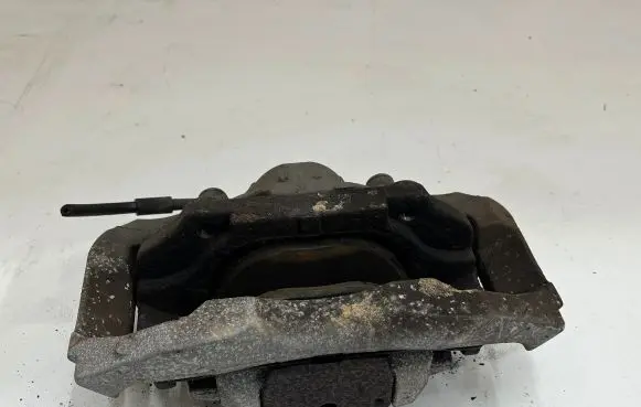 BMW 5 GT F07 Front brake caliper