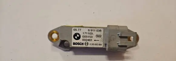 BMW 5 E60 E61 Airbag deployment crash/impact sensor 6911038 005153 171103