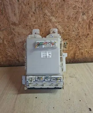 Toyota Prius (NHW20) Fuse 51161357 9311