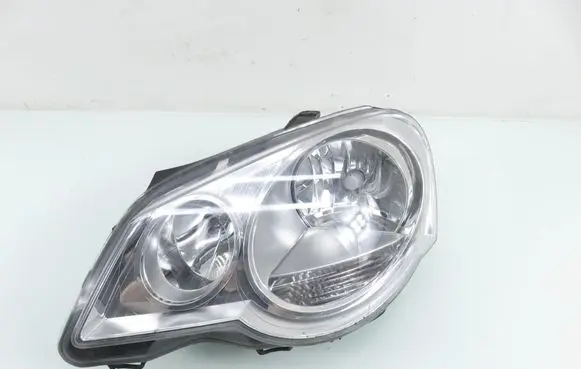 Volkswagen Polo IV 9N3 Headlight/headlamp 