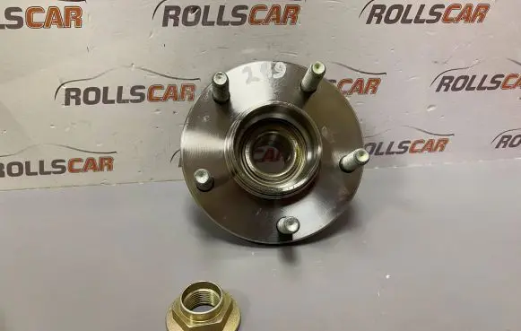 Mazda 323 F Rear wheel hub spindle/knuckle 713615560