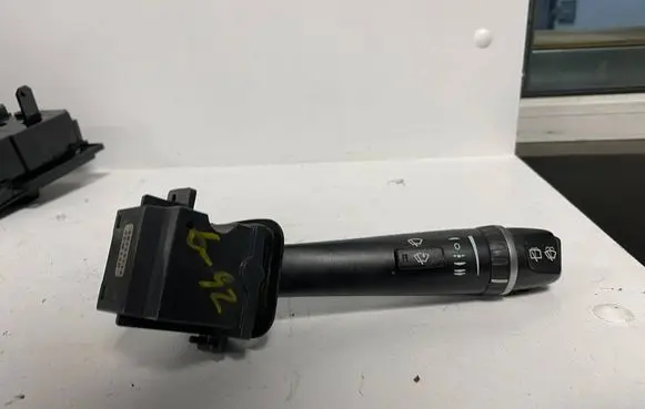 Volvo V70 Wiper control stalk 30739218 06W13D