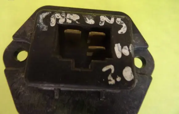 KIA Carens I Heater blower motor/fan resistor