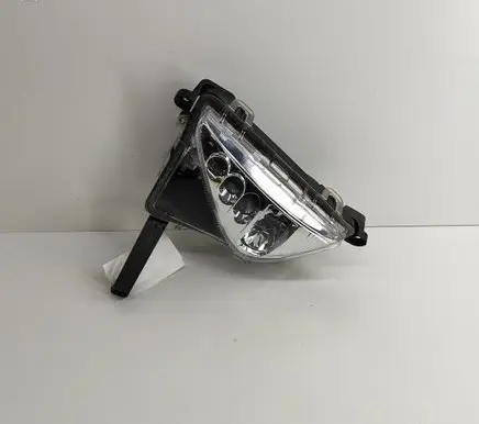 Toyota Prius (XW50) Front fog light 8121047020