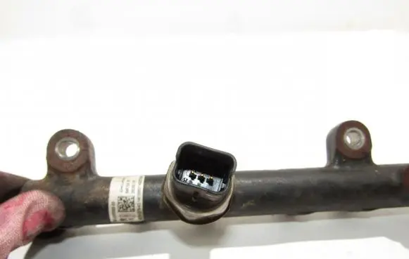 Peugeot 308 Fuel main line pipe 94675g01