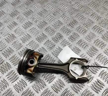 Volkswagen PASSAT B7 Piston 06H107065BK