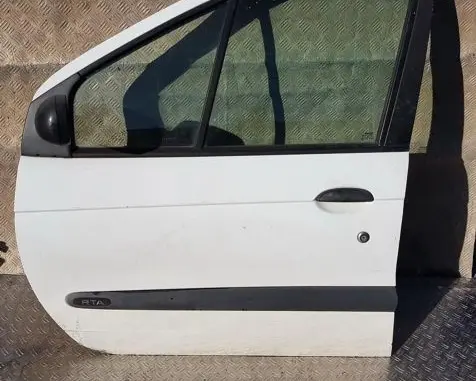 Renault Scenic I Front door