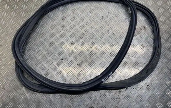 Ford Turneo Courier Trunk rubber seal (body) 
