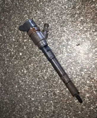 Hyundai Tucson LM Fuel injector 0445110258 3380027400