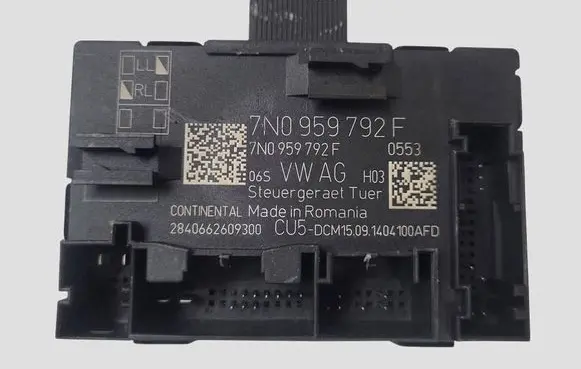 Skoda Yeti (5L) Door control unit/module 7N0959793F 7N0959792F
