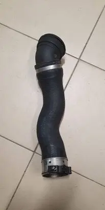 BMW 5 E60 E61 Intercooler hose/pipe 7803747