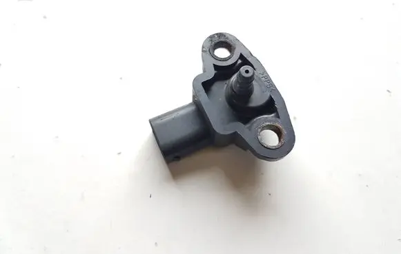 Mercedes-Benz GLK (X204) Air pressure sensor A0051535028