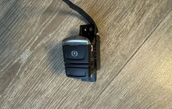 Renault Arkana Hand parking brake switch 251752955R