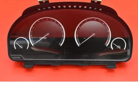 Speedometer (instrument cluster)