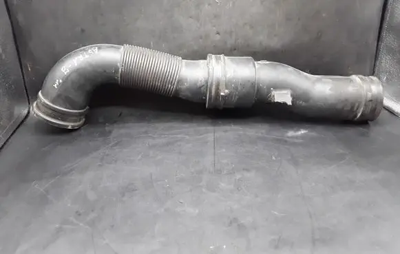 Opel Astra J Air intake hose/pipe 13254633 1039896S01 1039898S01