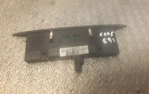 Mercedes-Benz A W169 Parking PDC sensor display screen A0015423723 0015423723