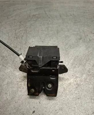 Mercedes-Benz C W203 Loading door lock A1717500085 A1717500185