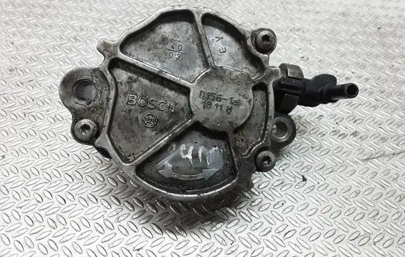 Citroen C4 I Vacuum pump D1561A
