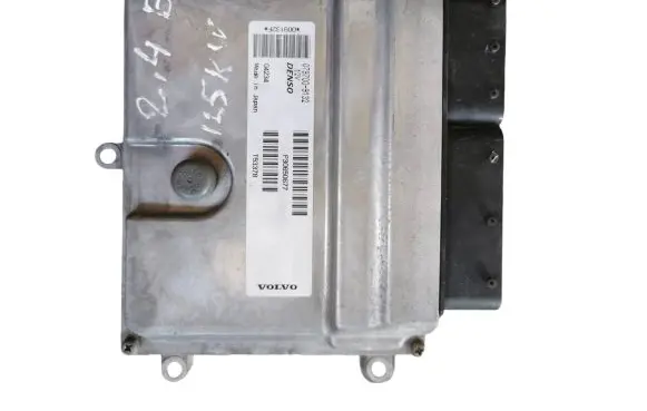 Volvo V50 Engine control unit/module P30650677 T53378 0797009132