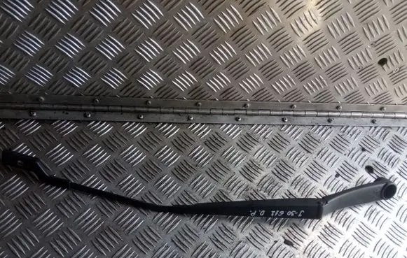 Hyundai i30 Windshield/front glass wiper blade F00S51F103
