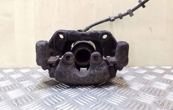Volkswagen Multivan T4 Rear brake caliper