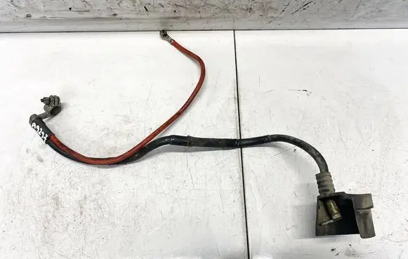 Volkswagen Touran I Positive cable (battery)
