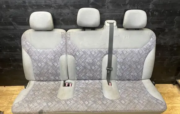 Opel Vivaro Second row seats