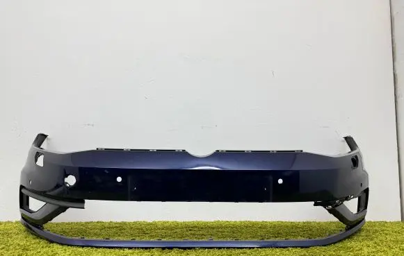 Volkswagen Golf VII Front bumper 5g0807221fl