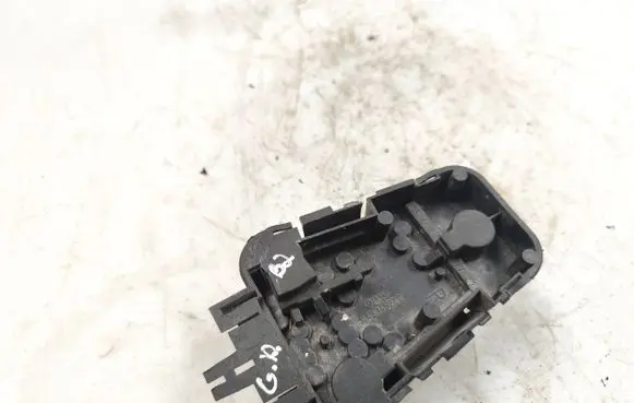 Audi 80 90 B2 Tail light bulb cover holder 443945222