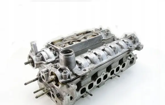 Renault Laguna I Engine head 