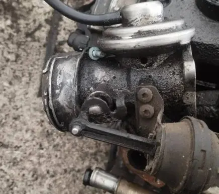 Volkswagen Sharan Throttle valve 03813151j
