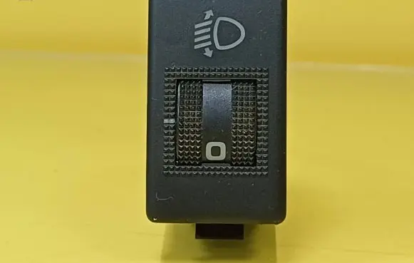 Audi A3 S3 8L Headlight level height control switch 8D0941301