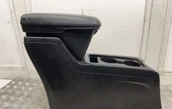 Chevrolet Captiva Center console 42751A17060