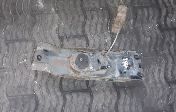 Dodge Nitro Spare wheel bolt NOCODE