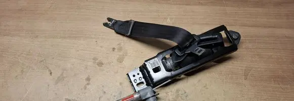 Volvo V50 Front seatbelt 30615569 3039245427