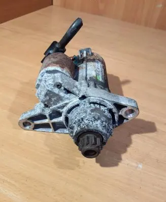 Skoda Fabia Mk2 (5J) Starter motor 02T911023S