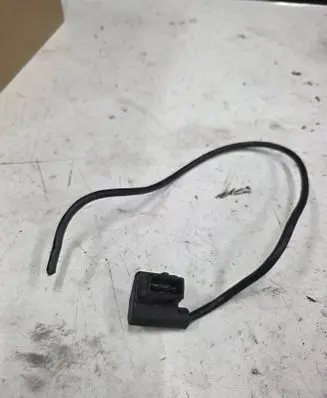 BMW 7 E32 Camshaft position sensor 17240562