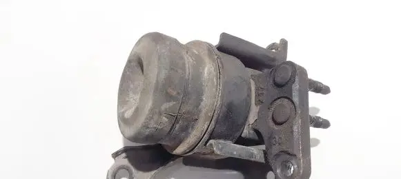 Toyota Avensis Verso Engine mount bracket