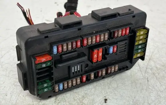 BMW 1 F20 F21 Fuse module 922487903
