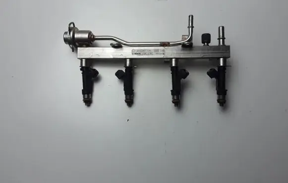 Opel Zafira C Fuel injector 0280158205