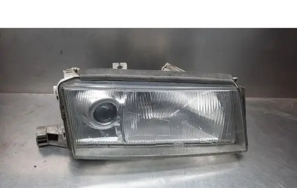 Skoda Octavia Mk1 (1U) Front reflector 246086-00