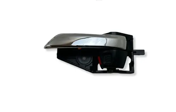 Suzuki Kizashi Rear door interior handle 