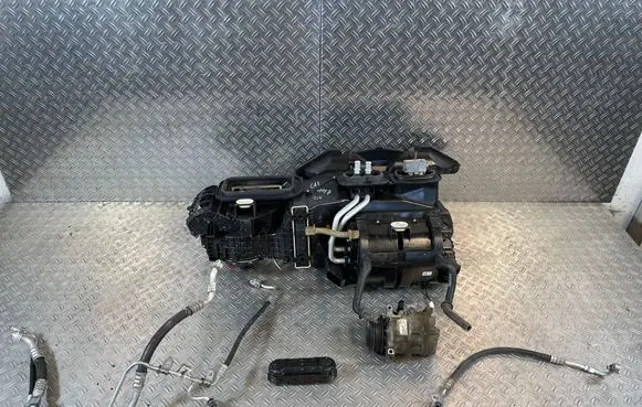 Mercedes-Benz Vito Viano W447 Interior heater climate box assembly A4478300160 A0008303902 A4479003318