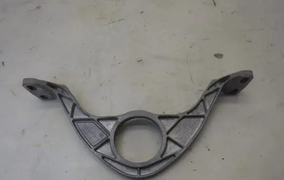 Volkswagen Tiguan Driveshaft support bearing bracket 5N0804421