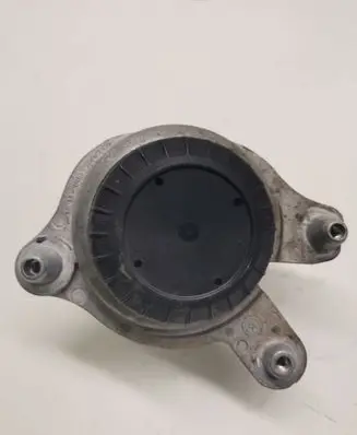 Mercedes-Benz E W213 Engine mount bracket A2132400500