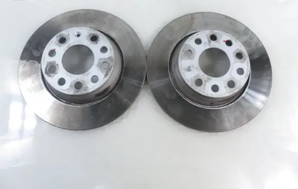 Volkswagen PASSAT B6 Rear brake disc