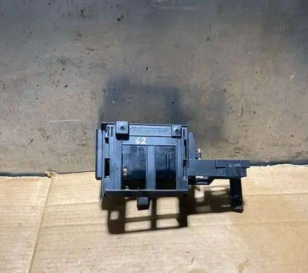 Mercedes-Benz 190 W201 Engine control unit holder 2015461543
